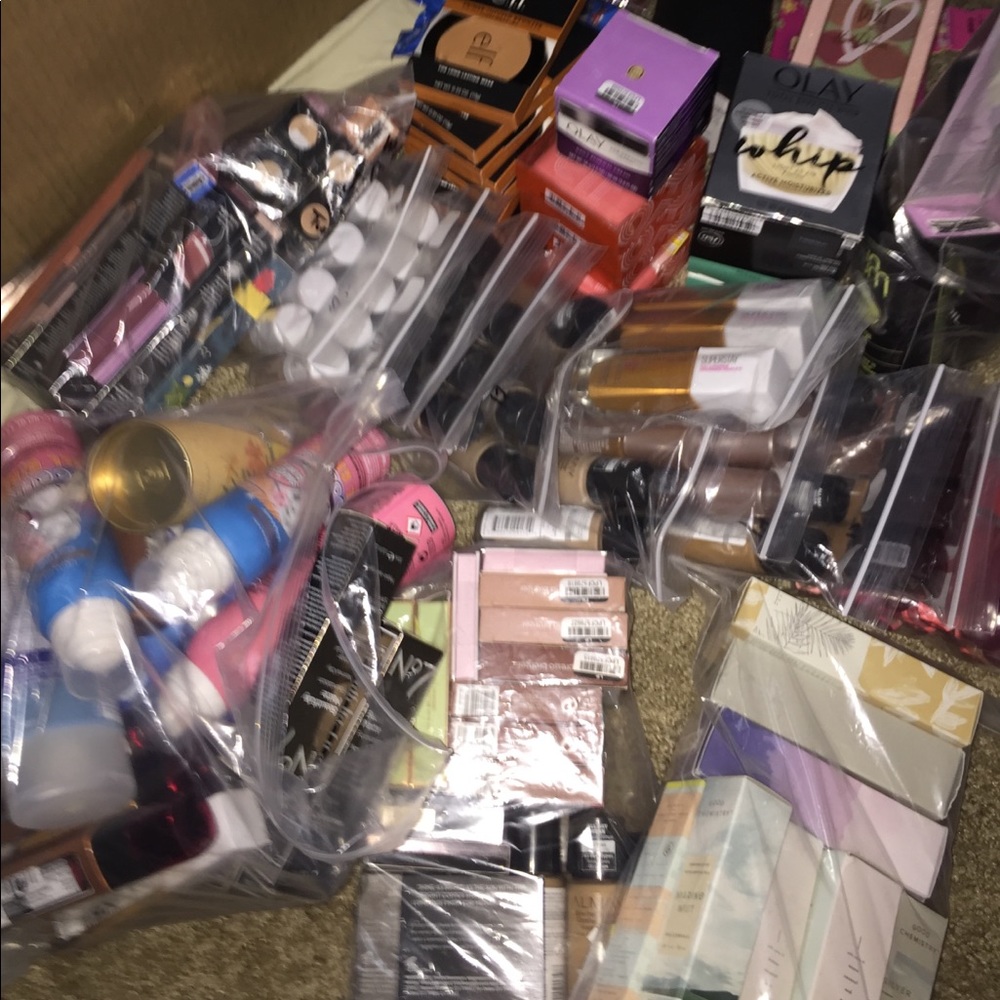 Beauty Mystery Box - Picture 4 of 8
